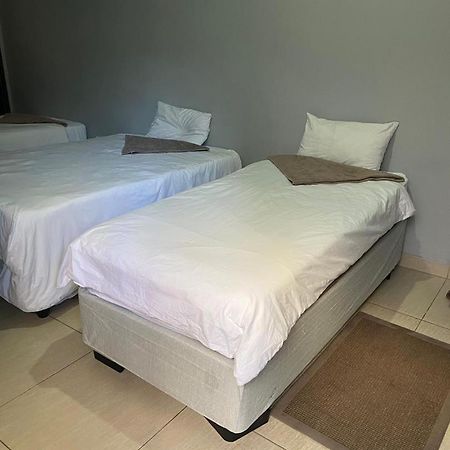 Pandeinge Hotel Windhoek Exterior foto